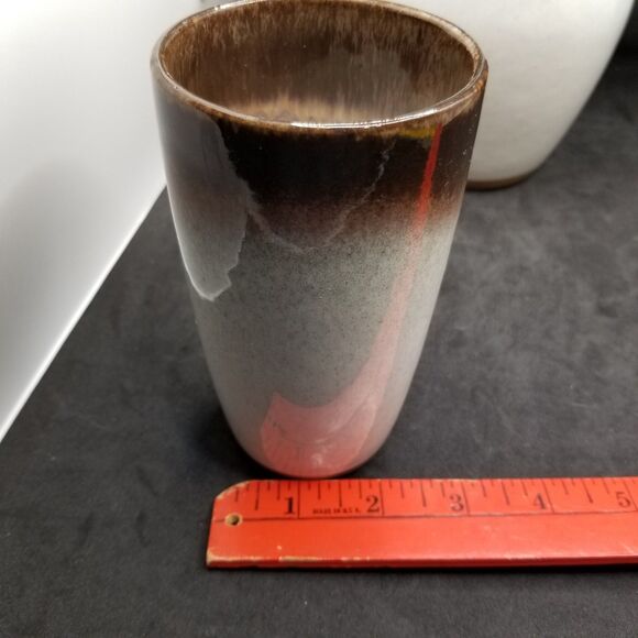 Vintage Peter Potts pinched tumbler pair one beautiful one with damage. - Picture 7 of 10